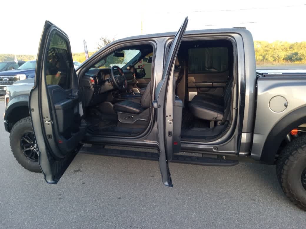 Used 2025 Ford F150 Raptor AWD/4WD image 31