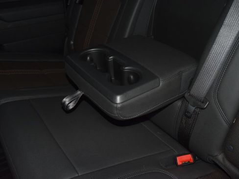 Used 2025 Chevrolet Silverado 1500 High Country w/ High Country Premium Package AWD/4WD image 45