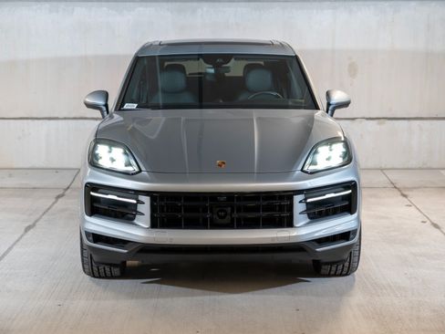 Certified 2026 Porsche Cayenne S AWD/4WD image 6