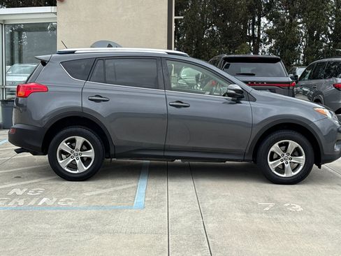 Used 2015 Toyota RAV4 XLE FWD image 7