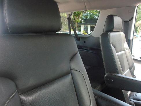 Used 2018 Chevrolet Suburban Premier RWD image 37