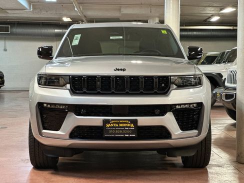 New 2026 Jeep Grand Cherokee Limited image 8