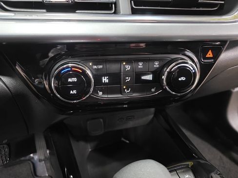 Used 2024 Chevrolet Trax LT w/ Driver Confidence Package image 23