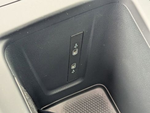 New 2026 Volkswagen Tiguan SE image 22