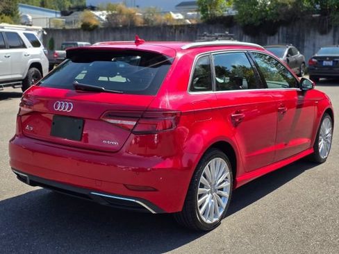 Used 2017 Audi A3 e-tron Premium Plus w/ Technology Package FWD image 7