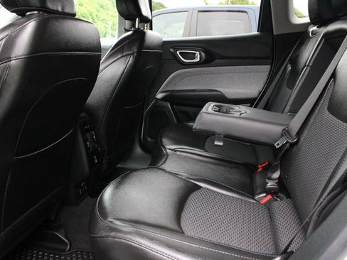 Used 2022 Jeep Compass Latitude w/ Convenience Group AWD/4WD image 18