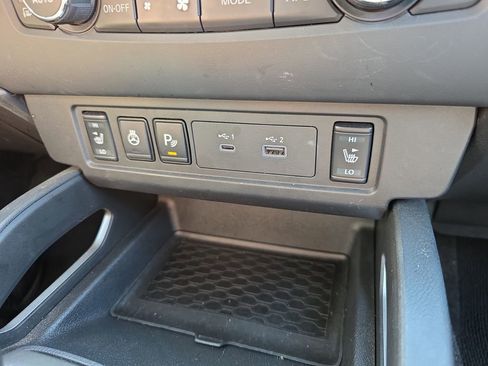 Used 2024 Nissan Frontier SV w/ SV Convenience Package RWD image 27