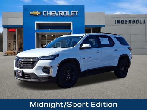 Used 2022 Chevrolet Traverse LT w/ Midnight/Sport Edition image 4