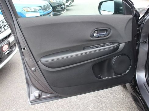 Used 2022 Honda HR-V Sport image 17