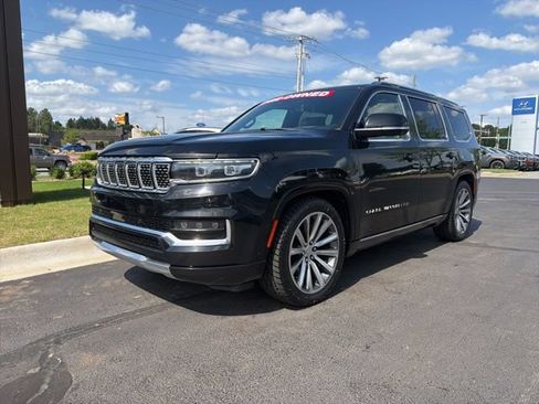 Used 2023 Jeep Grand Wagoneer Series II AWD/4WD image 3