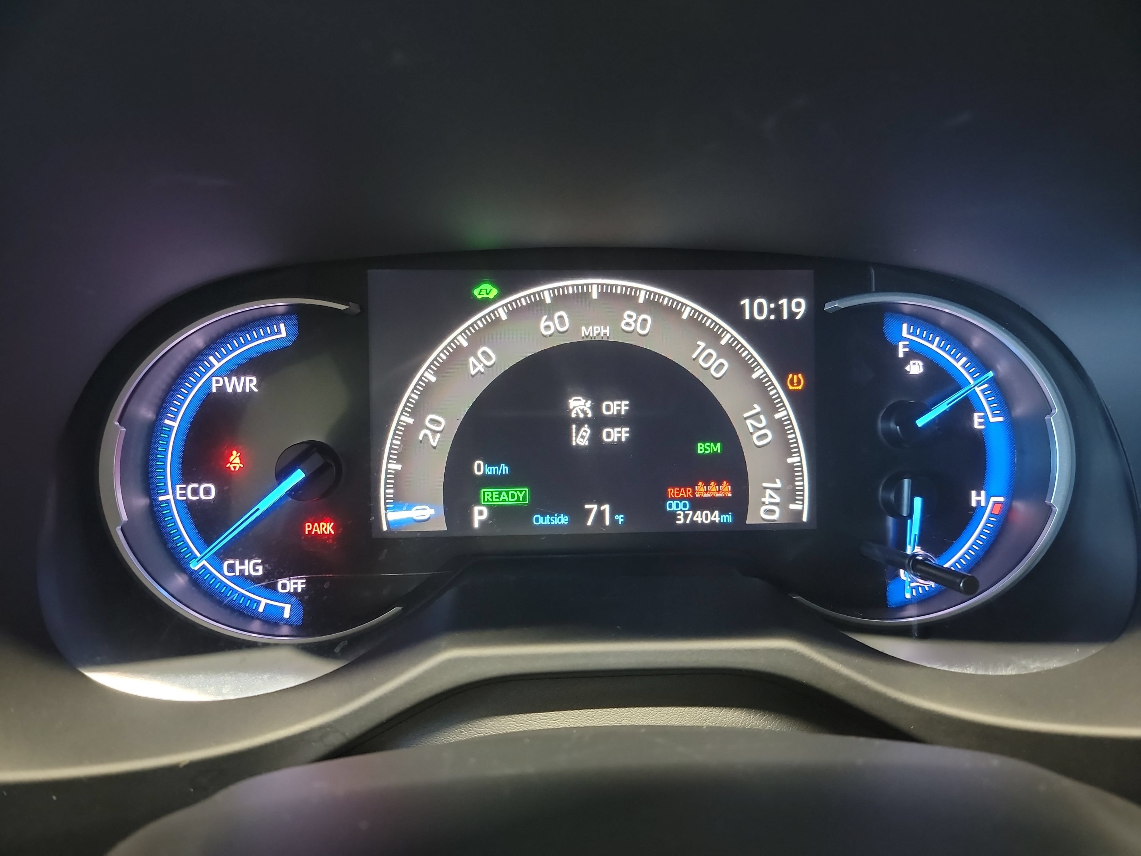 Used 2025 Toyota RAV4 LE AWD/4WD image 18
