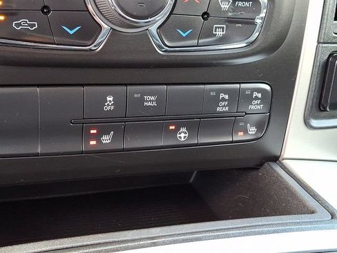 Used 2019 RAM 1500 Big Horn AWD/4WD image 25