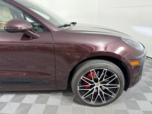 Certified 2024 Porsche Macan S AWD/4WD image 12