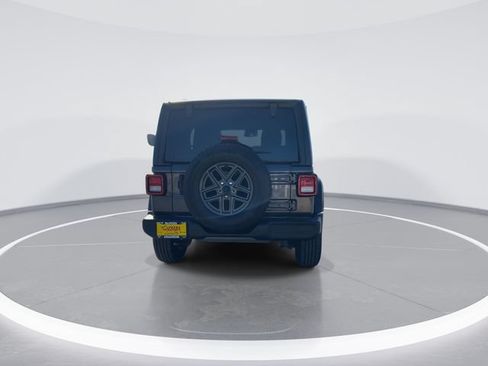 Used 2024 Jeep Wrangler Unlimited Sport AWD/4WD image 7