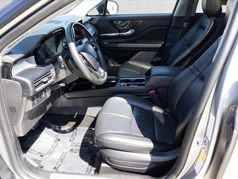 Used 2022 Lincoln Corsair AWD w/ Premium Package image 12