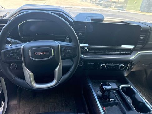 Used 2024 GMC Sierra 1500 SLT w/ SLT Premium Plus Package AWD/4WD image 9