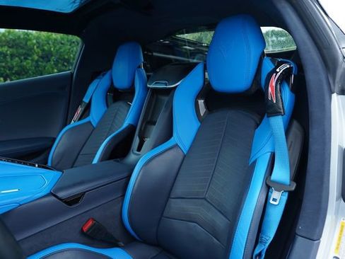 Used 2020 Chevrolet Corvette Stingray Premium Cpe w/ 3LT Preferred Equipment Group RWD image 6