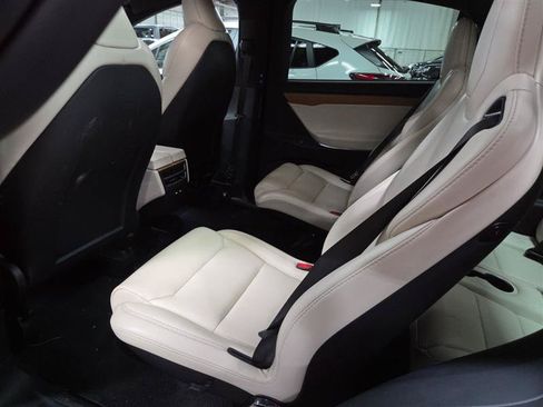 Used 2020 Tesla Model X Long Range AWD/4WD image 4