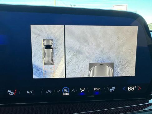 Used 2024 Chevrolet Traverse Z71 w/ LPO, Floor Liner Package image 40