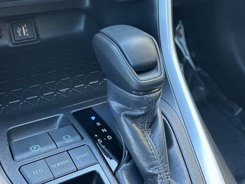 Certified 2025 Toyota RAV4 XLE w/ Convenience Package image 22