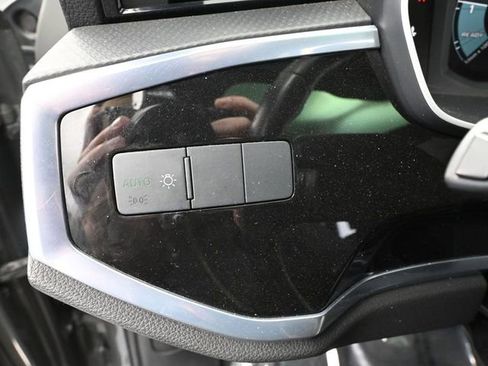 Used 2022 Audi Q3 2.0T Premium image 31