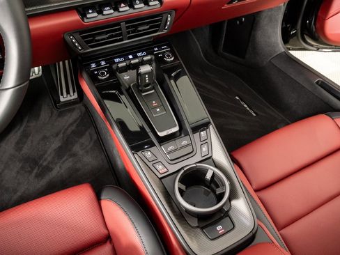 Certified 2025 Porsche 911 Targa 4 GTS image 17