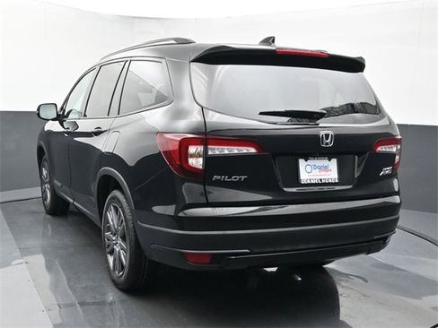Used 2022 Honda Pilot Sport image 3