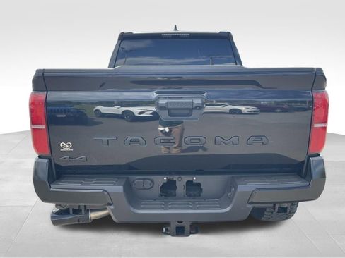 Used 2025 Toyota Tacoma SR5 image 12