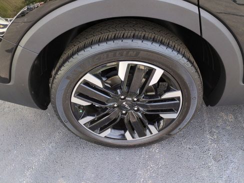 Used 2025 Kia Telluride SX Prestige image 9