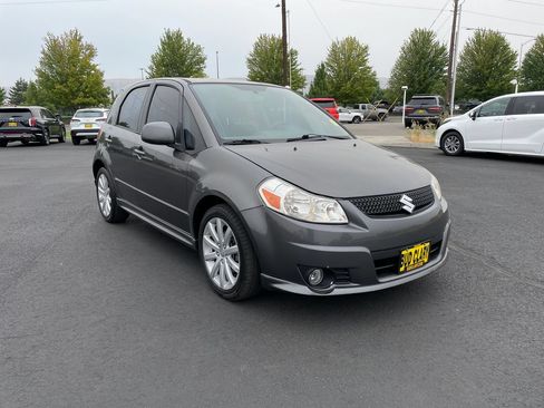 Used 2012 Suzuki SX4 Sportback FWD image 1