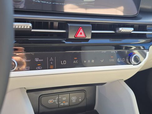 New 2026 Kia Sportage EX w/ EX Panorama Roof Package image 27