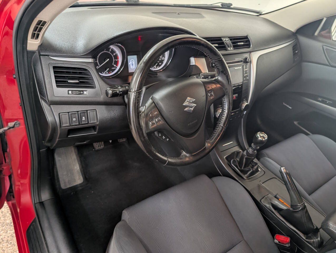 Used 2010 Suzuki Kizashi GTS FWD image 8