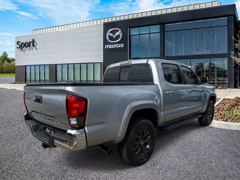 Used 2020 Toyota Tacoma SR5 RWD image 3