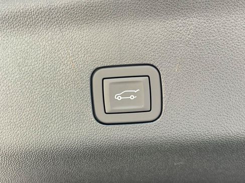 New 2026 GMC Yukon XL AT4 w/ AT4 Premium Package AWD/4WD image 21
