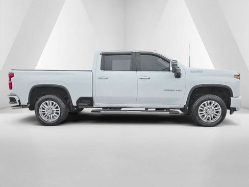 Used 2020 Chevrolet Silverado 2500 High Country w/ Z71 Off-Road Package AWD/4WD image 4