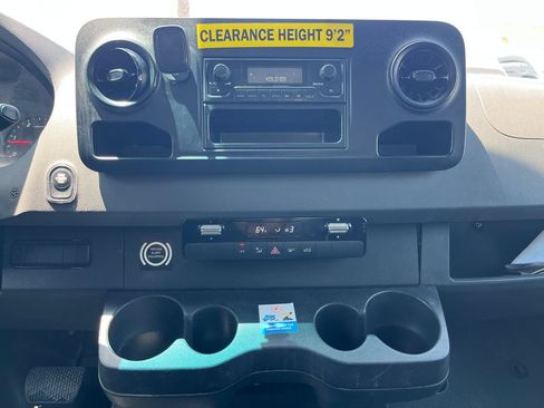 Used 2019 Mercedes-Benz Sprinter 170 image 17