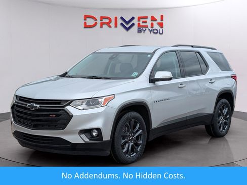 Used 2021 Chevrolet Traverse RS FWD image 1