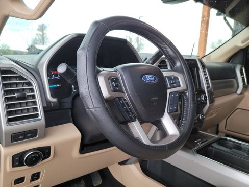 Used 2017 Ford F250 Lariat w/ Lariat Ultimate Package AWD/4WD image 9