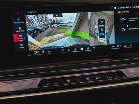 Used 2024 BMW i7 M70 w/ Executive Package image 20