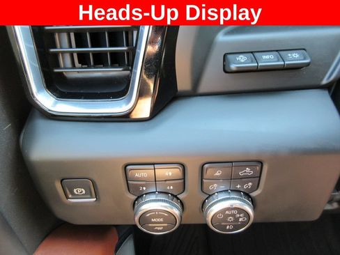 Certified 2024 GMC Sierra 2500 Denali Ultimate AWD/4WD image 35