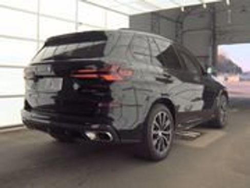 Used 2026 BMW X5 xDrive40i AWD/4WD image 2