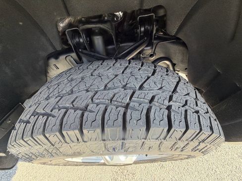 Used 2016 Chevrolet Silverado 2500 W/T AWD/4WD image 33