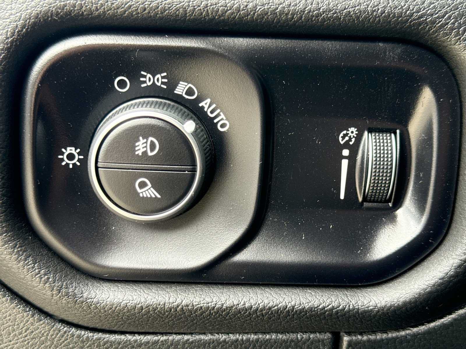 Used 2024 RAM 1500 Big Horn AWD/4WD image 25