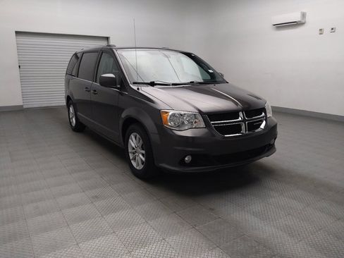 Used 2019 Dodge Grand Caravan SXT image 13