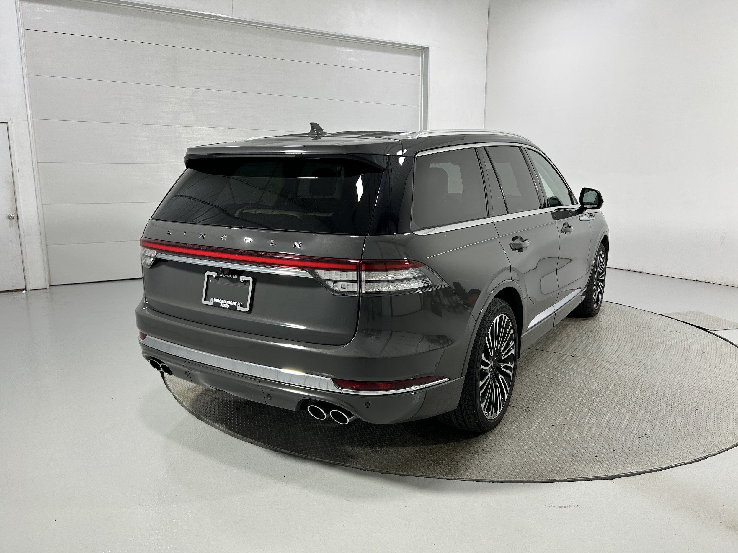 Used 2020 Lincoln Aviator Black Label w/ Dynamic Handling Package AWD/4WD image 40