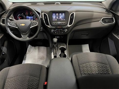Certified 2024 Chevrolet Equinox LT image 17