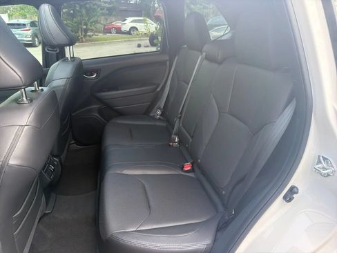 Used 2025 Subaru Forester Limited w/ Popular Package #2 AWD/4WD image 16