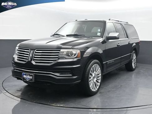Used 2017 Lincoln Navigator L Reserve AWD/4WD image 3