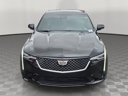 Used 2023 Cadillac CT4 Luxury RWD image 2