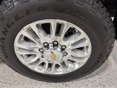 Used 2023 Chevrolet Silverado 3500 High Country w/ Z71 Off-Road Package image 12